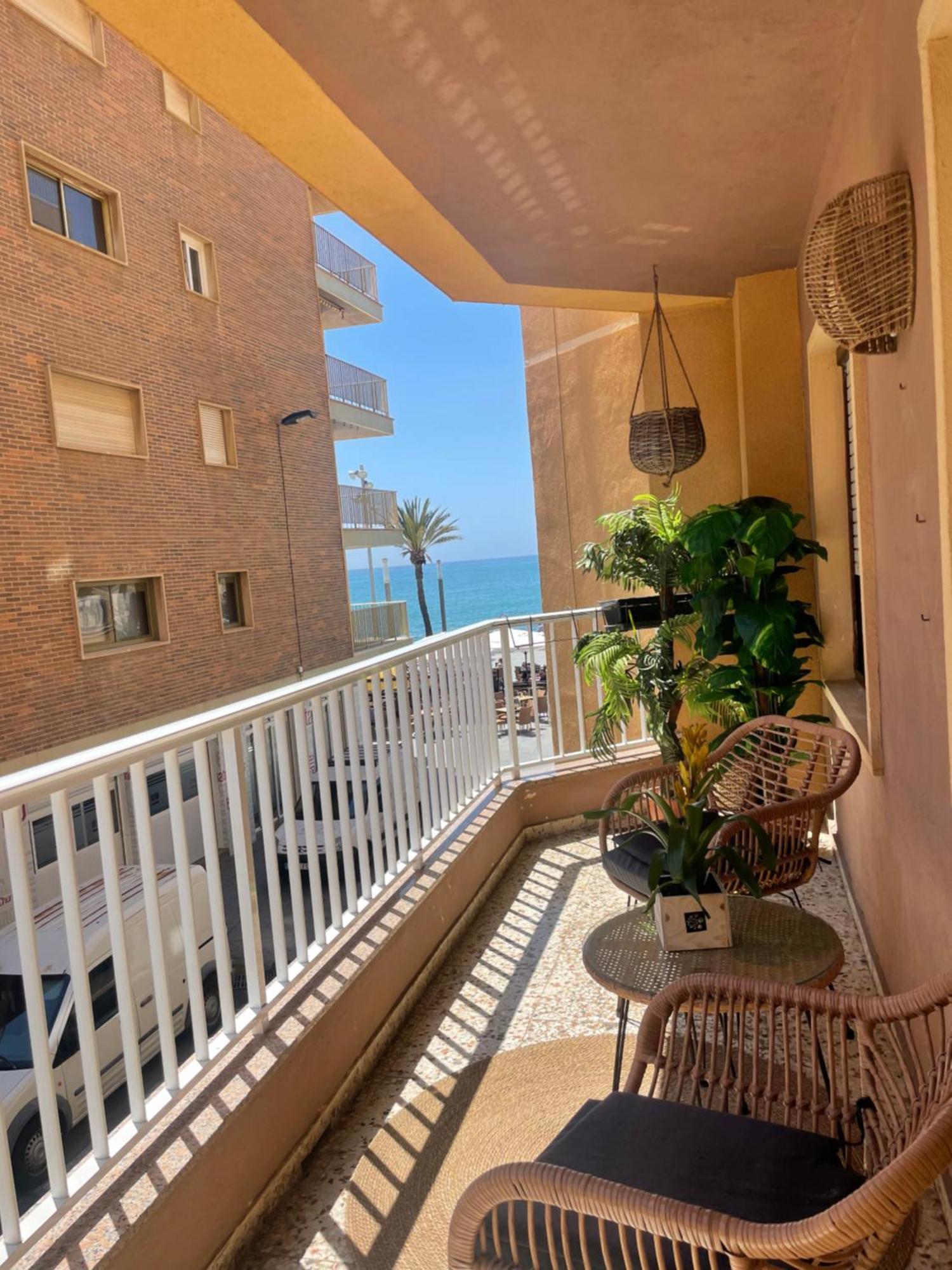 Apartamento Celeste Apartment Torrevieja Bagian luar foto